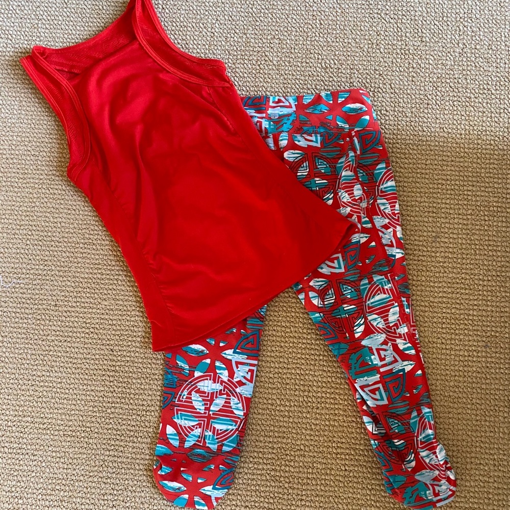 LIKE NEW XS SOYBU YOGA SPORTS TANK W/BRA *LOVE*
